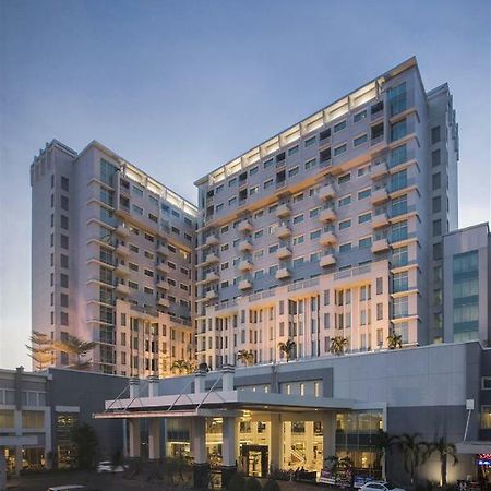 Claro Makassar Hotel & Convention Exterior photo