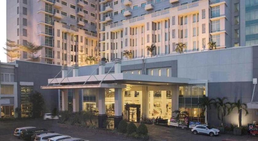 Claro Makassar Hotel & Convention Exterior photo