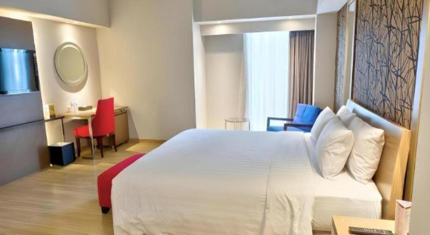 Claro Makassar Hotel & Convention Exterior photo