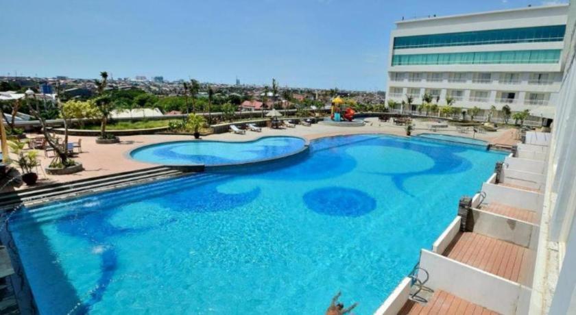 Claro Makassar Hotel & Convention Exterior photo